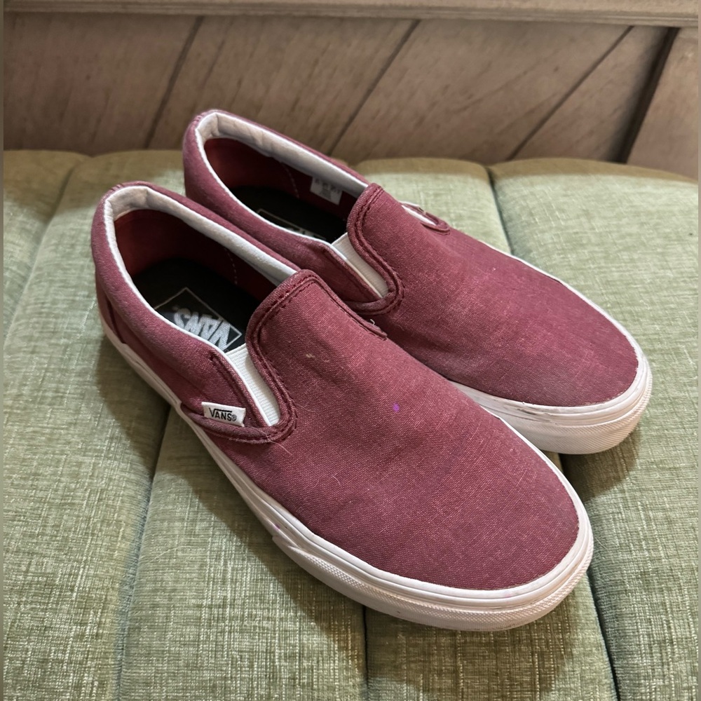 Women’s Vans 9 Maroon